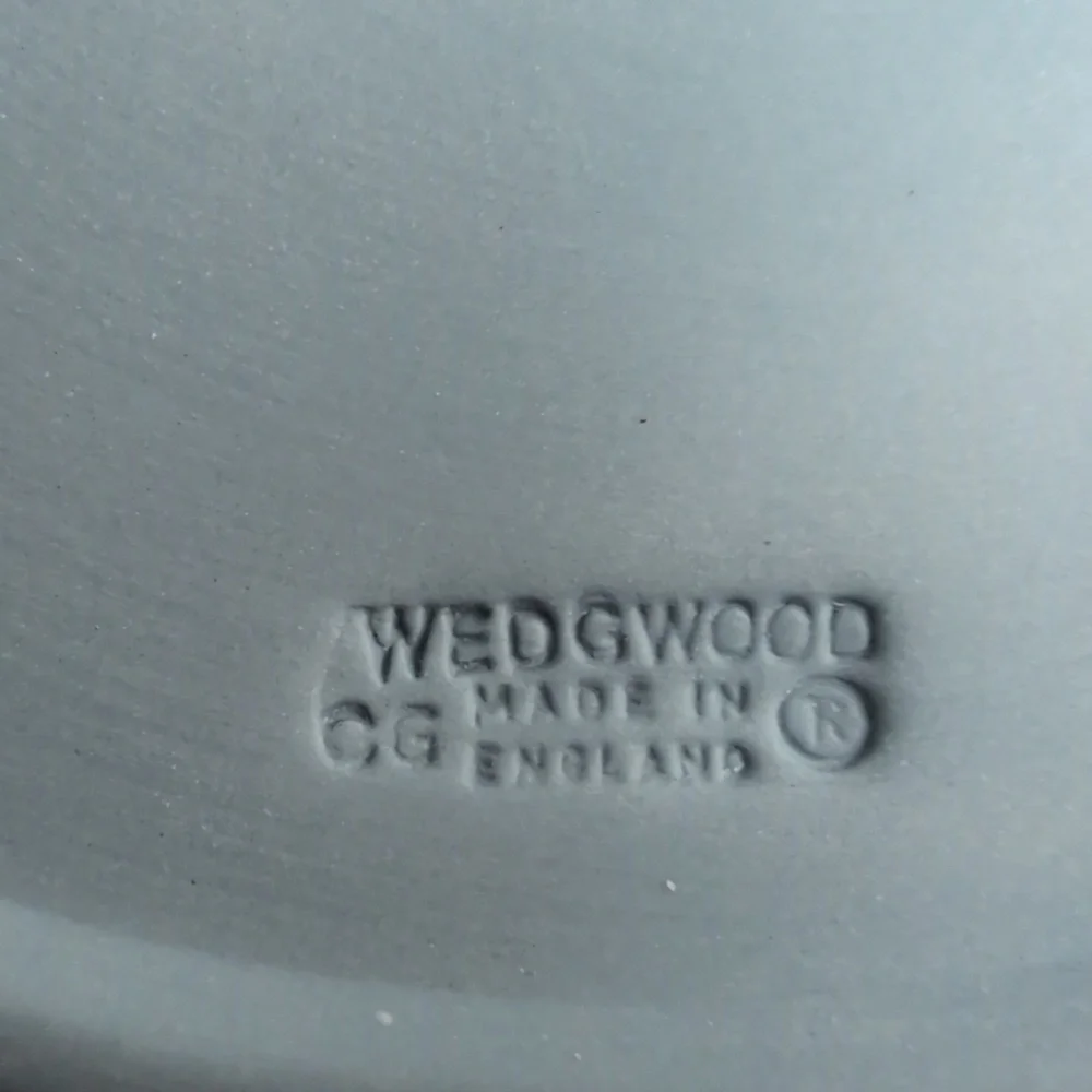 Wedgwood England Jasperware Blue Cream Detail Aesculapius Oval Trinket Box + Lid